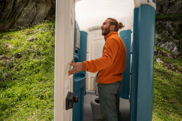 Best Affordable portable toilet rental  in Brooklyn Park, MN